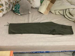 Pantalones cargo verde militar