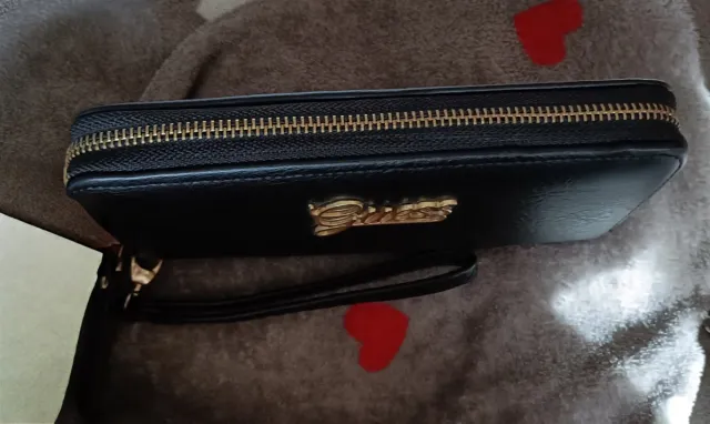 Monedero Guess Negro y Dorado Réplica