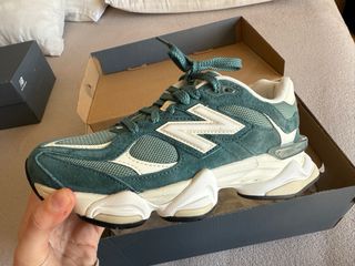 New Balance 9060 Verde y Beige