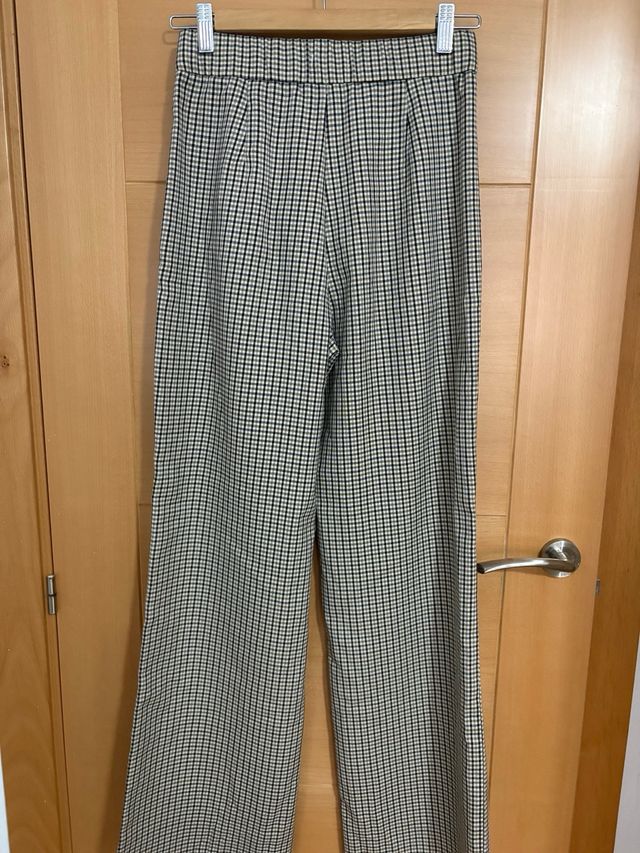 Pantalón vestir pinzas cuadros beige y negro