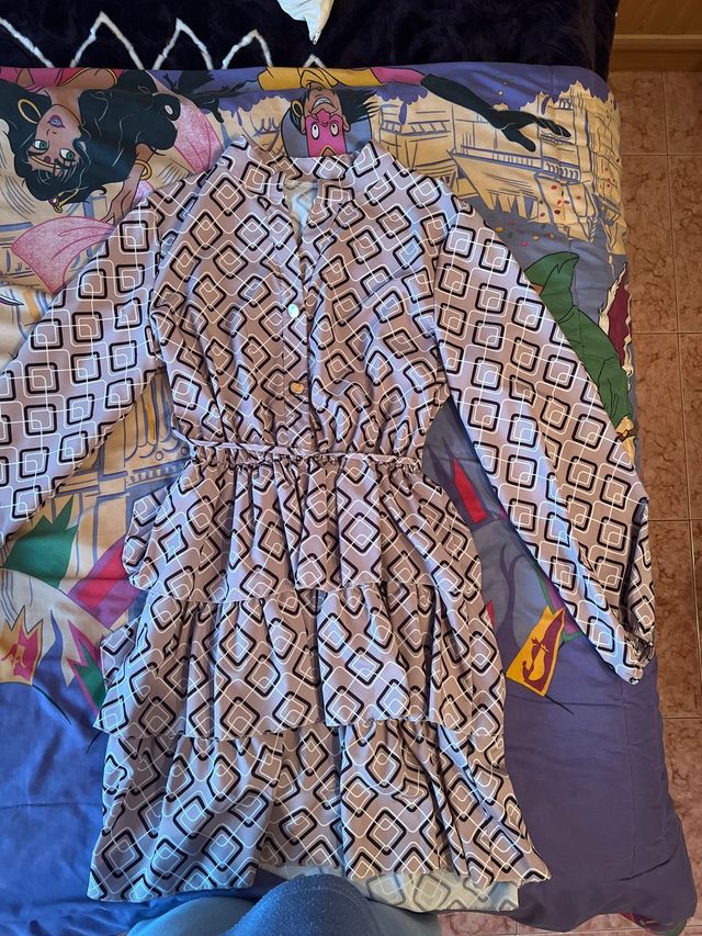 Vestido estampado geométrico beige y marrón