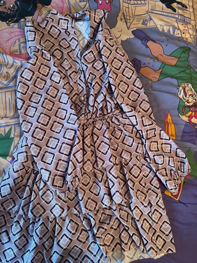 Vestido estampado geométrico beige y marrón