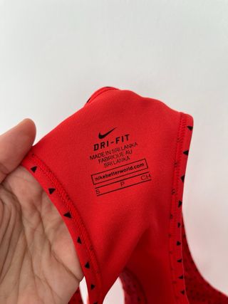 Top deportivo Nike talla S