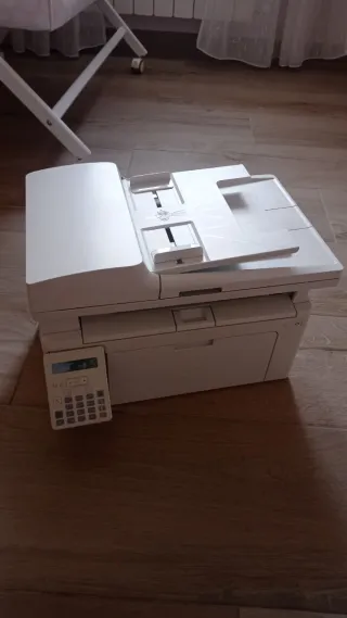 Impresora HP Láser Multifunción Blanca