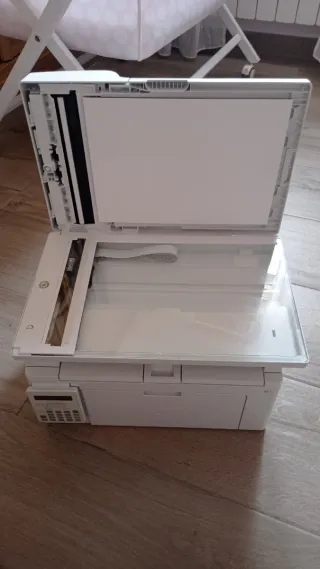 Impresora HP Láser Multifunción Blanca