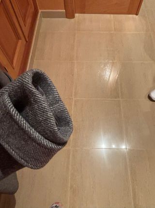 Abrigo Salsa Mujer Gris con Cuello Pelo