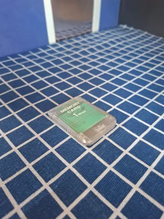 PS1 MEMORY CARD TRANSLUCIDA