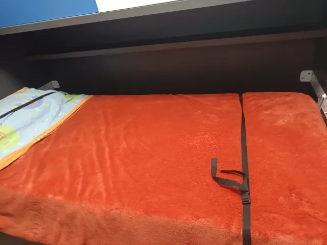 Cama abatible con armario con colchón