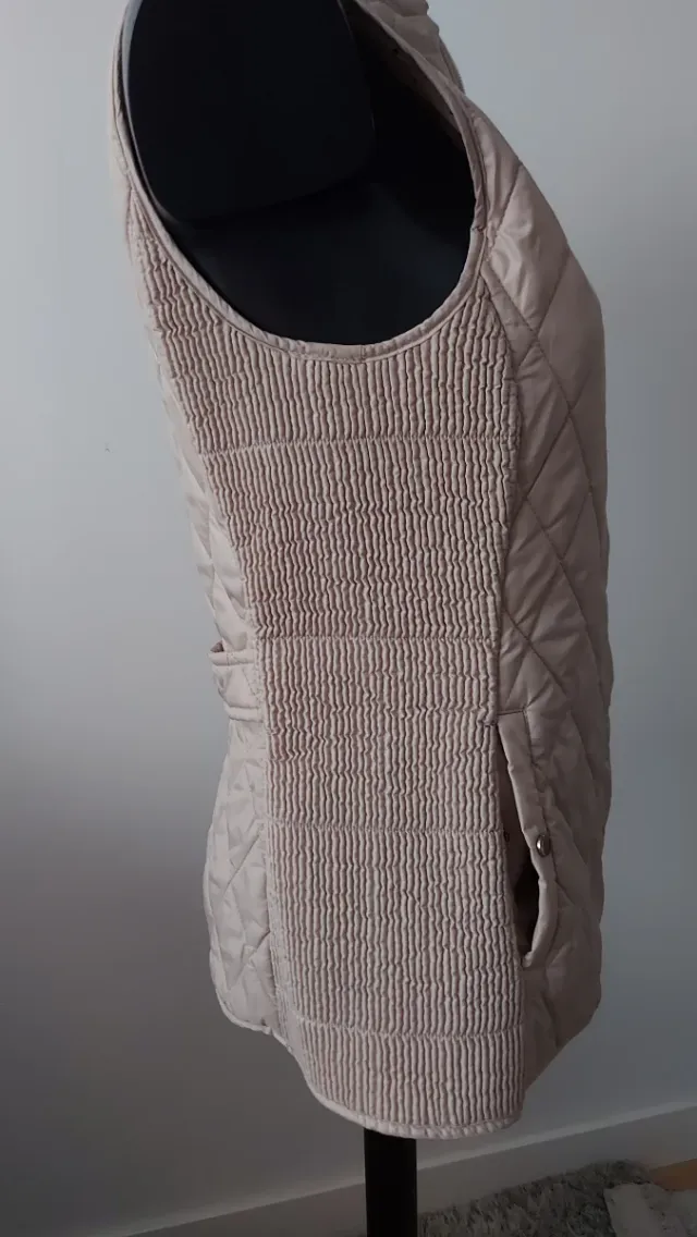 Chaleco acolchado fino ajustable