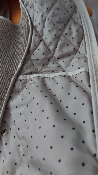 Chaleco acolchado fino ajustable