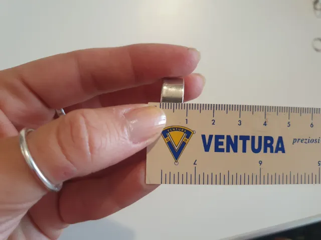 Orecchino cerchio acciaio vintage anni '90