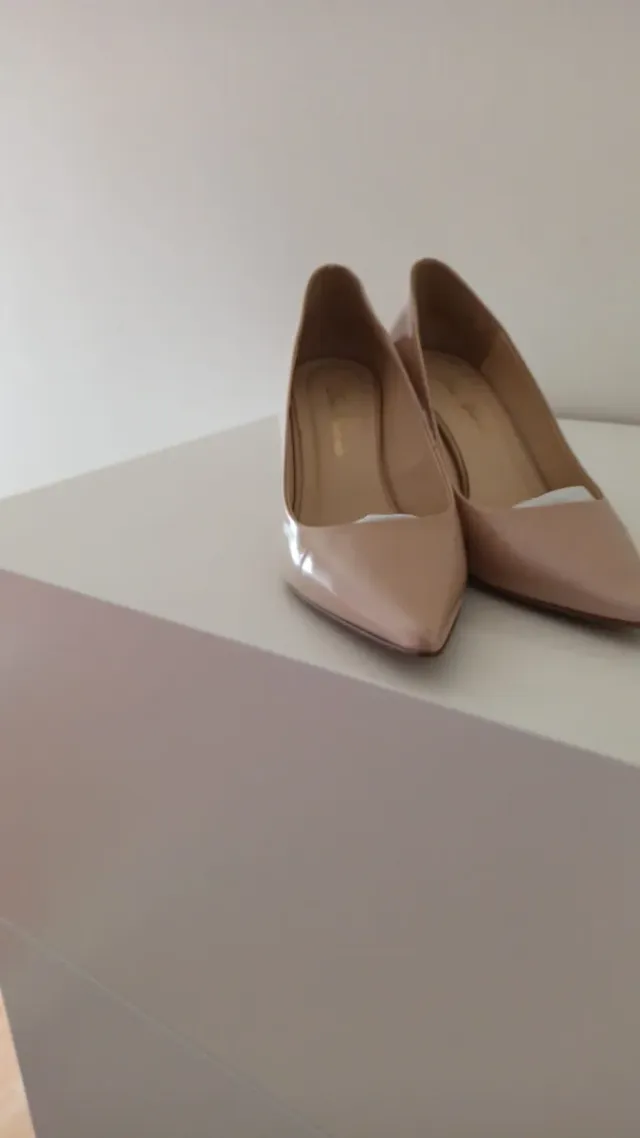 Zapatos de salón T.38 beige