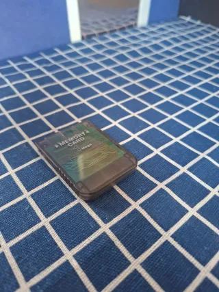 PS1 MEMORY CARD TRANSPARENTE NEGRA