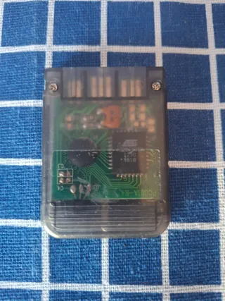 PS1 MEMORY CARD TRANSPARENTE NEGRA