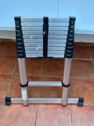 Escalera autocaravana extensible aluminio