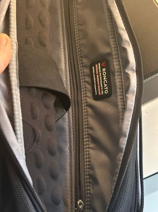 Borsa porta documenti Roncato nera.