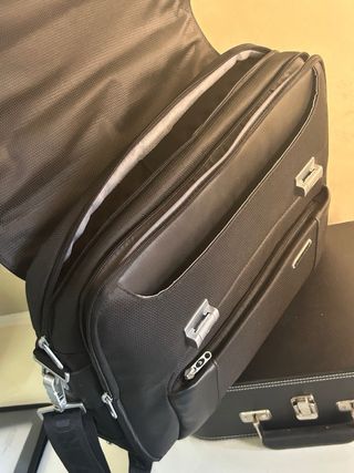 Borsa porta documenti Roncato nera.