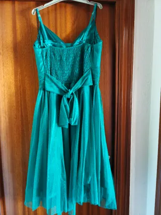 Vestido de fiesta verde brillante