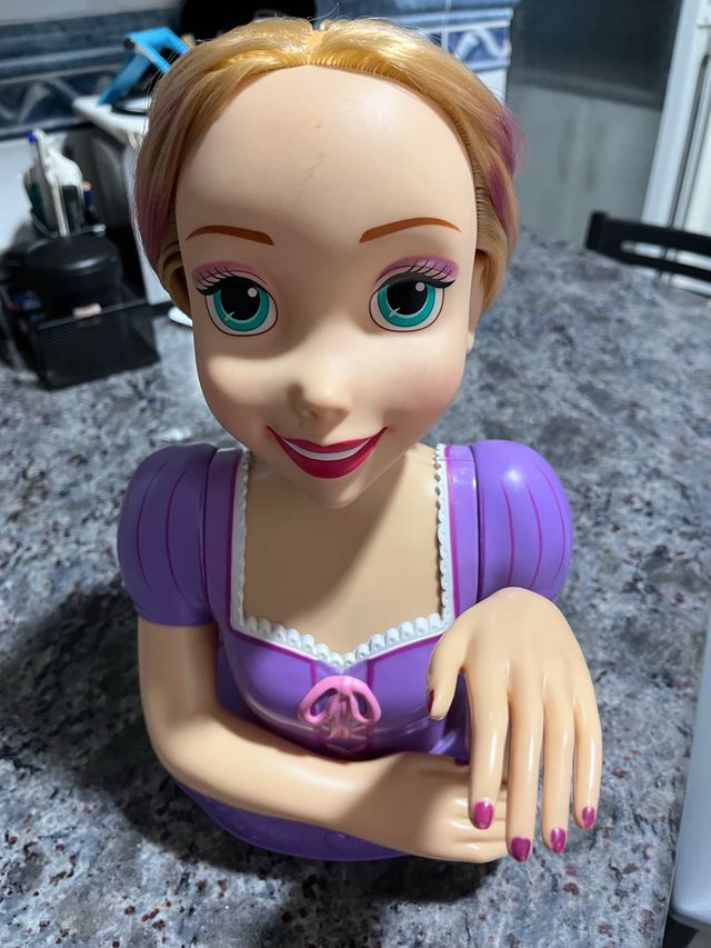 Cabeza de Rapunzel para peinar