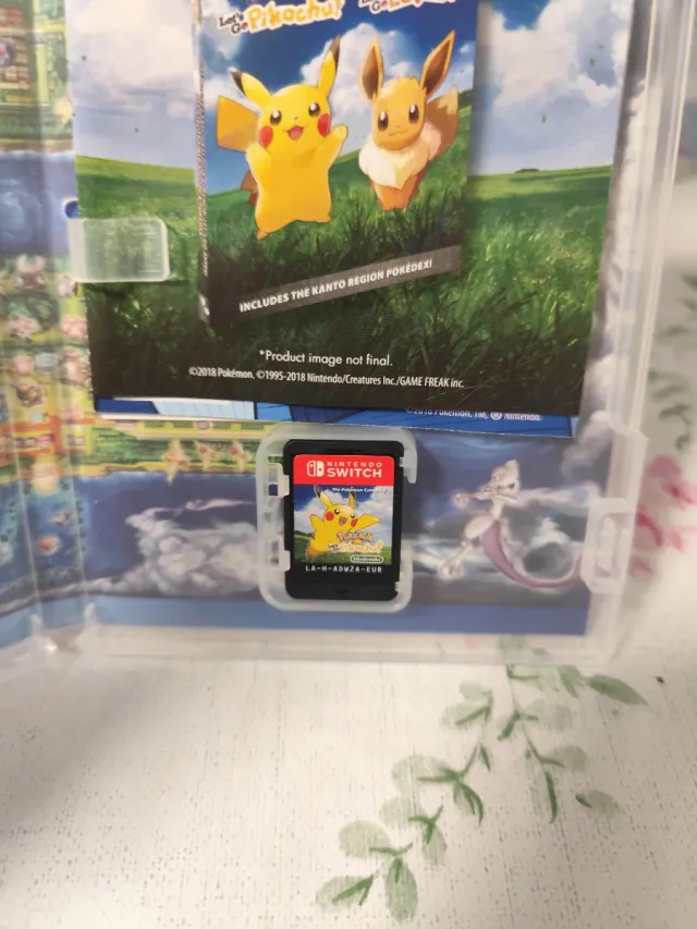 Nintendo Switch Pokémon Let's Go Pikachu