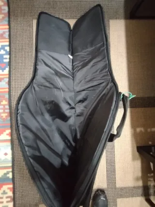 FENDER: Funda semiacolchada de guitarra