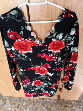 Vestido corto manga larga floral