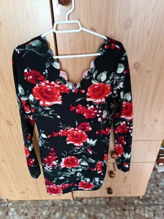Vestido corto manga larga floral