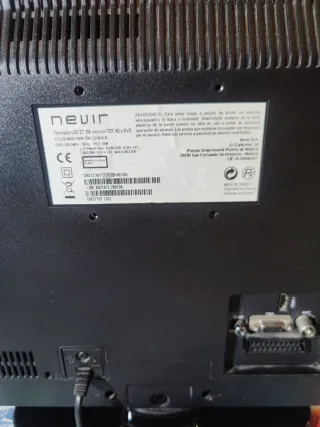 *2*Televisión Nevir 22 Negra