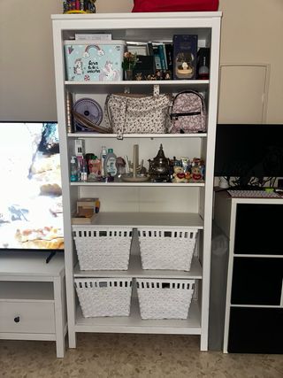 Mueble TV y librería HEMNES