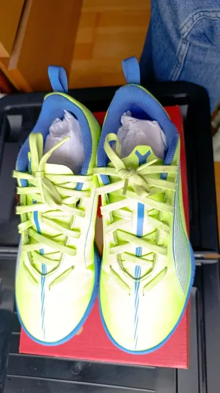 Zapatillas Fútbol Sala Puma Niño Talla 35