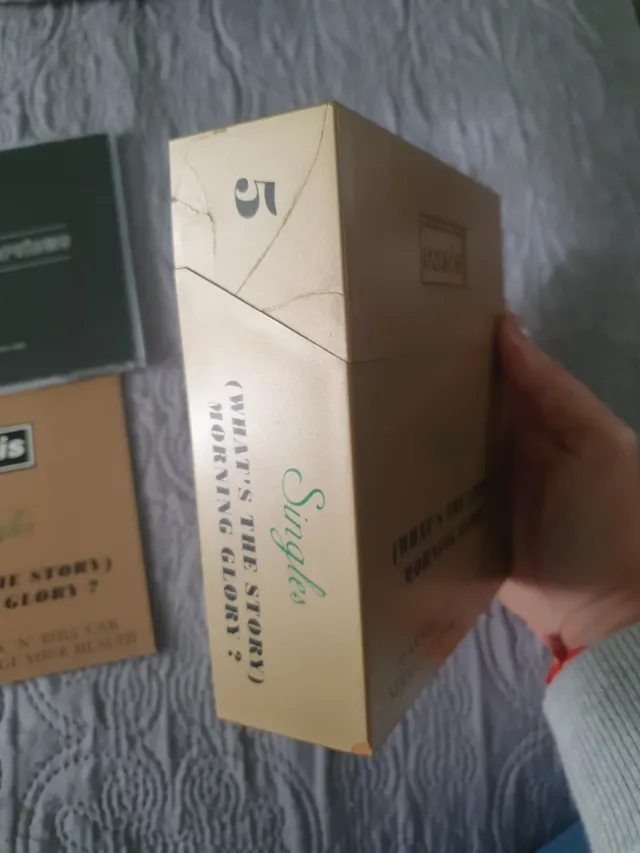 Caja Singles Oasis (What's the Story)Morning Glory