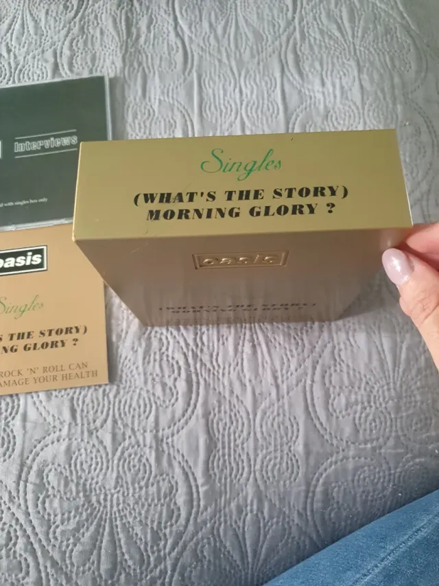 Caja Singles Oasis (What's the Story)Morning Glory