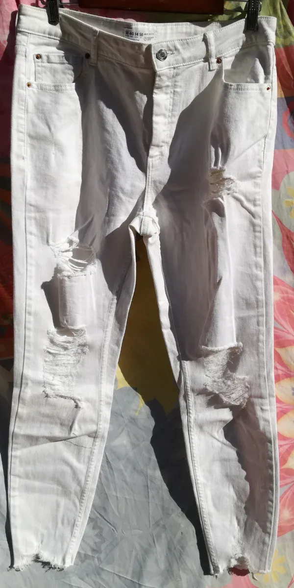 PANTALONES VAQUEROS,LEGGINS Y CON DIBUJOS:1X2,5€