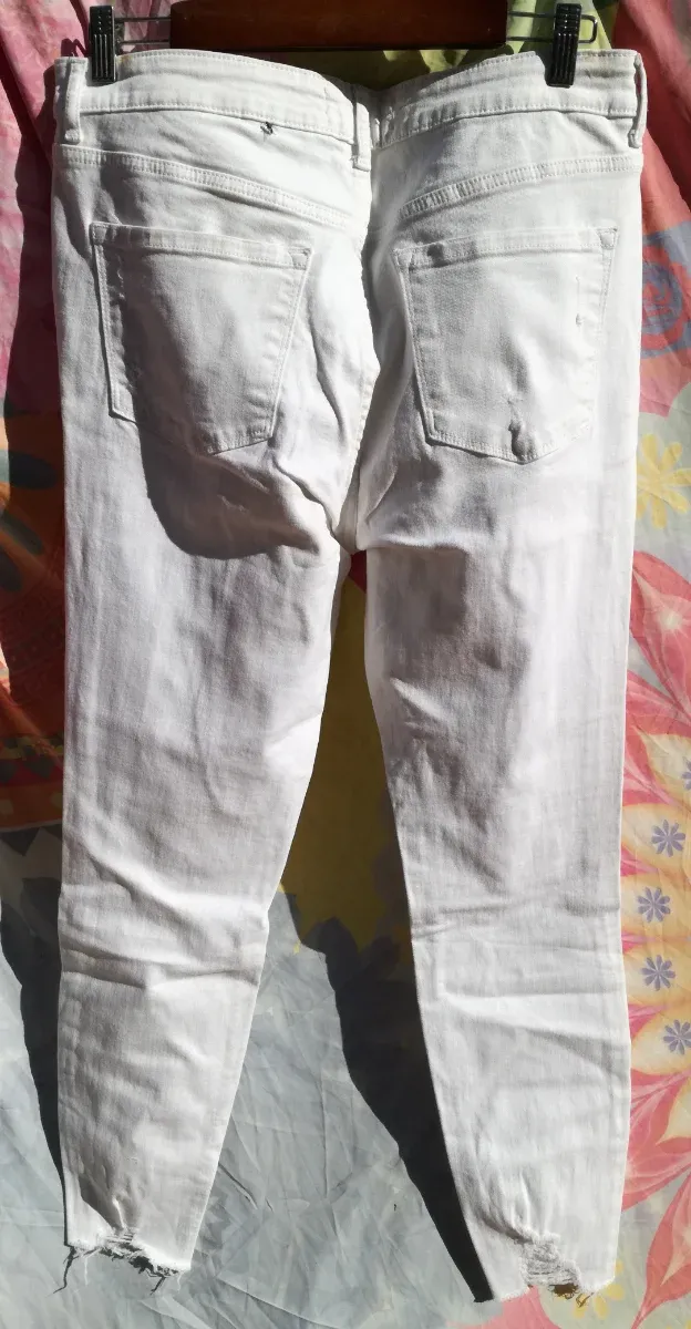 PANTALONES VAQUEROS,LEGGINS Y CON DIBUJOS:1X2,5€