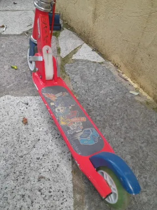 Patinete infantil Oxelo rojo y azul