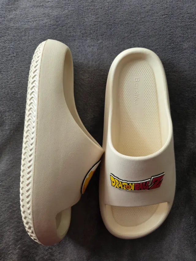 Chanclas Bershka Dragon Ball Talla 41