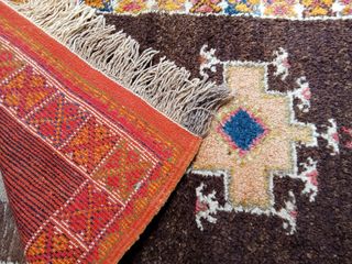 Alfombra artesanal tejida a mano