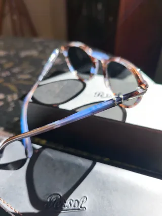 Gafas de sol Persol azules y marrones