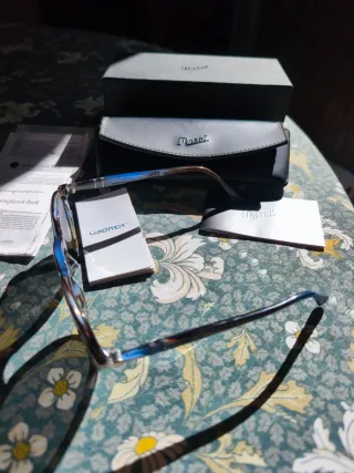 Gafas de sol Persol azules y marrones