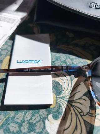 Gafas de sol Persol azules y marrones