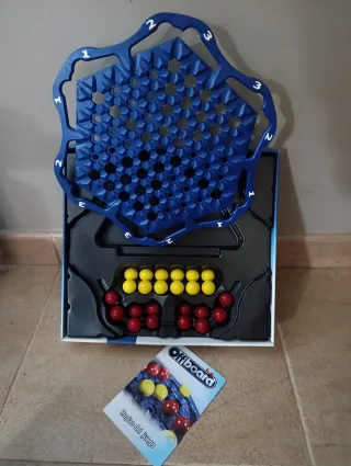 Lote 3 Juegos de Mesa: Cluedo, Offboard, Family Ga