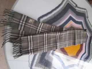 Bufanda Burberry Clásica Tartán Beige y Marrón