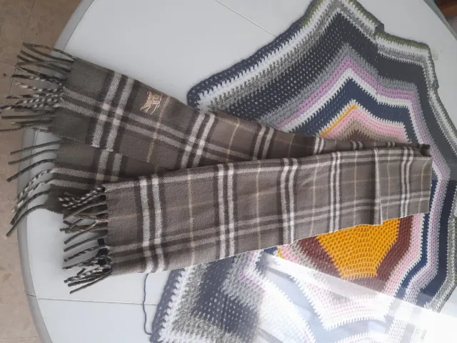 Bufanda Burberry Clásica Tartán Beige y Marrón