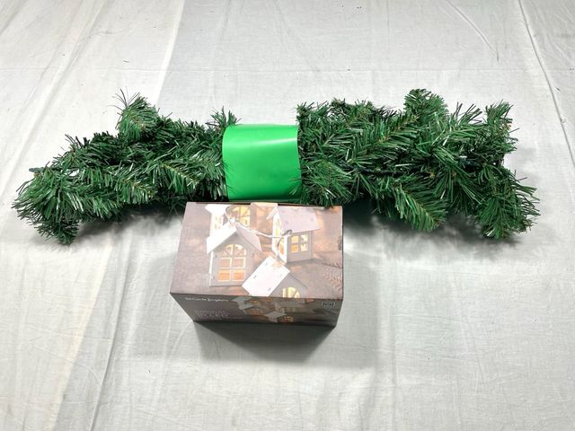 Guirnalda Pino con Luces Navideñas