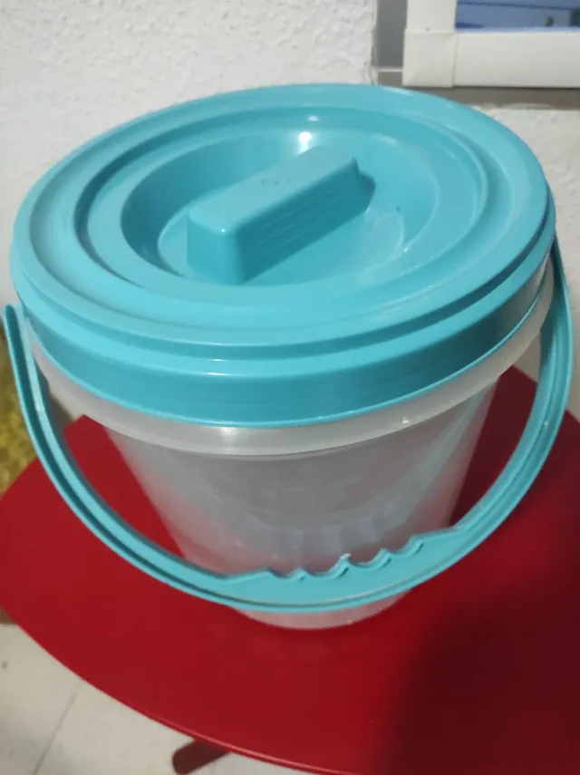 Cubo 17L Plástico Azul y Transparente