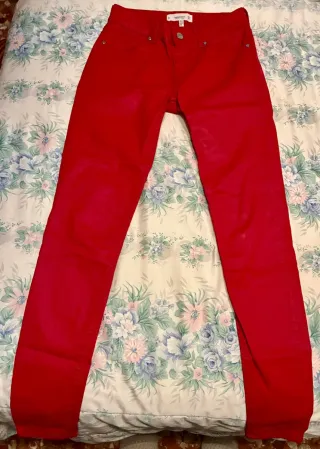 Pantalón Mango polipiel rojo