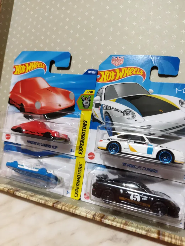 4 Hot Wheels Porsche
