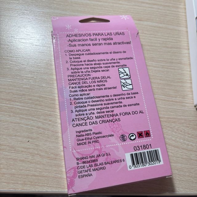 Uñas postizas Lena - Diseños variados