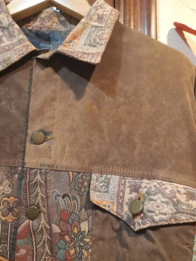 Cazadora Marrón Estampada