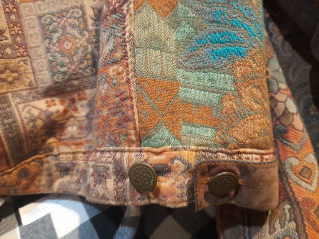 Cazadora Marrón Estampada